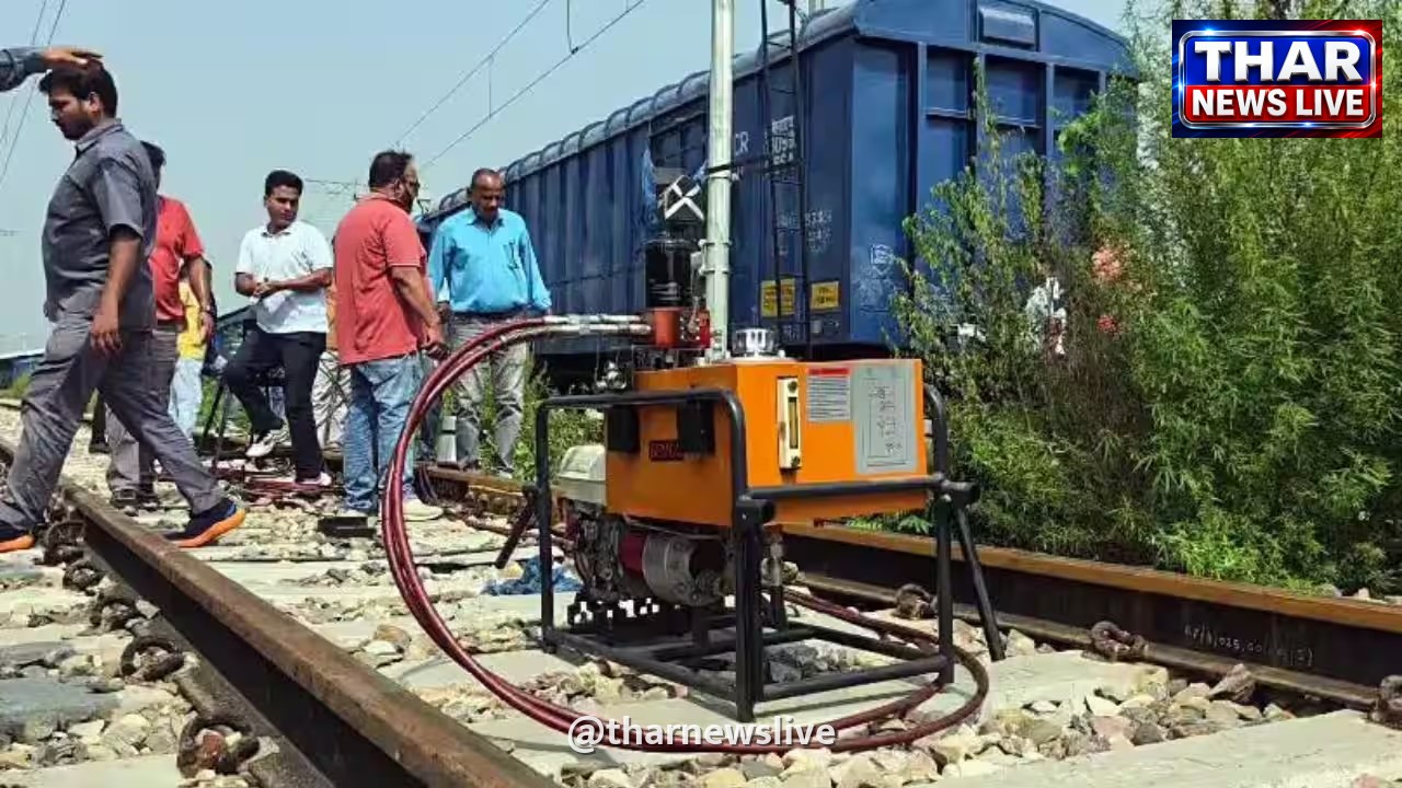 जम्मू-कश्मीर के कठुआ में मालगाड़ी पटरी से उतरी: बड़ा हादसा टला, रेलवे प्रशासन अलर्ट
